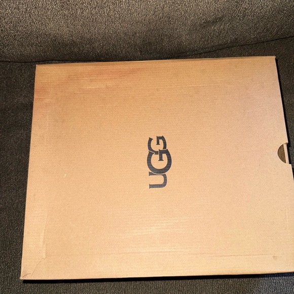 UGG Blush Bow Accent Boots - Picture 3 of 4